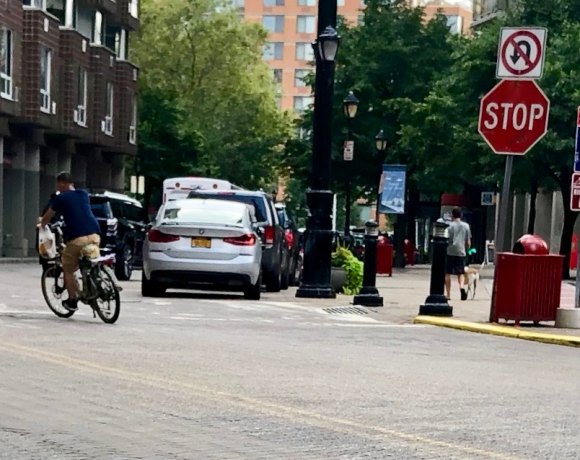 Unsafe Bike Behavior Ignored on Roosevelt Island, Part 3 Why let a stop sign interfere with bicycle fun?